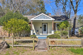 Cozy North Charleston Getaway with Fire Pit!